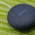 Amazon Echo Dot・Google Home Mini、ホリデーシーズンは原価割れでもシェア拡大を優先