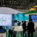 通電すると伸縮する次世代ゴム素材「eラバー」で、ガッチリ物持つロボットハンドがコンセプト展示　豊田合成、ロボデックスにて
