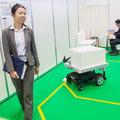 人に自動追従したり自律移動する運搬ロボット「サウザー(THOUZER)」がバーコード対応