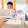 プログラミングを学べる小型2足歩行ロボ「Qumcum（クムクム）」4月1日正式リリース