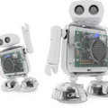 プログラミングを学べる小型2足歩行ロボ「Qumcum（クムクム）」4月1日正式リリース
