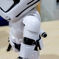 歩き方に特徴あり! スター・ウォーズの「ストームトルーパー」開封の儀