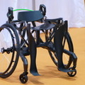 脊損者用歩行アシスト装具「C-FREX」は2020東京オリンピックでの聖火ランナーを目指す　埼玉医工連携成果発表会レポート