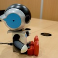 お喋りする小型ロビが1万円　「マイルームロビ」は明日2月28日発売