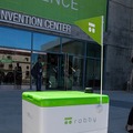 【動画あり】GPU搭載の自動運転デリバリーロボット「Robby」をシリコンバレーで見た！(第1回) 動くクーラーボックスみたいで可愛い