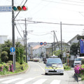 【未来の宅配便車だ】「ロボネコヤマト」公道でドライバーレスの自動運転車の走行実験！日本初 信号機との通信技術も実証