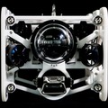 手軽に深海調査ができる水中ドローン「FullDepth DiveUnit300」が発表　300mの深海まで探査可能