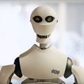 KDDIが出資するTX社、遠隔操作ロボット「MODEL H」の量産型プロトタイプを開発