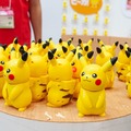 ピカチュウ300体がお出迎え！「ねえHelloPika(ハロピカ)」をタカラトミーが「東京おもちゃショー2018」でブース展示