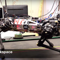 MIT開発の四足歩行ロボット「Cheetah 3」は大ジャンプができ、視覚情報なしで階段をのぼる
