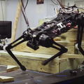 MIT開発の四足歩行ロボット「Cheetah 3」は大ジャンプができ、視覚情報なしで階段をのぼる