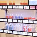 Pepperのお店にようこそ！色違い商品の在庫確認や気になる商品の解説はロボットにおまかせ！SoftBank Worldで