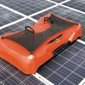ソーラーパネル清掃ロボが砂漠地域で需要増　未来機械が大型機の量産化に向け7億円の資金調達