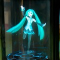 バーチャルホームロボット「Gatebox」で初音ミクのホームライブを体験したぞ！