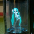バーチャルホームロボット「Gatebox」で初音ミクのホームライブを体験したぞ！