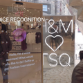 H&Mタイムズスクエア店で「ボイスインタラクティブミラー」を導入