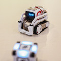 玩具のハイテク化が止まらない。ロボット普及の切り札はおもちゃだ。