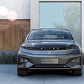 【CES 2019】Amazon Alexa搭載の中国製電気自動車「BYTON M-Byte SUV」、車載ディスプレイがすごすぎる。