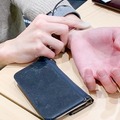 次世代ゴムはロボットの皮膚や筋肉になる　感じて動くゴム「e-Rubber」豊田合成・慶應大が共同開発、ロボデックスで展示へ