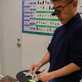 次世代ゴムはロボットの皮膚や筋肉になる　感じて動くゴム「e-Rubber」豊田合成・慶應大が共同開発、ロボデックスで展示へ