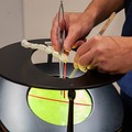 次世代ゴムはロボットの皮膚や筋肉になる　感じて動くゴム「e-Rubber」豊田合成・慶應大が共同開発、ロボデックスで展示へ