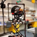 歩けて、飛ぶロボット「LEONARDO」 米国ノースイースタン州立大学が開発