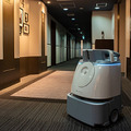 相鉄グループがAI清掃ロボットWhiz(ウィズ)を導入！本社ビルのオフィスやビジネスホテルでの活用を公開、狭い通路にも対応
