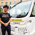 【動画あり】ハンドルのない自動運転バスがついに公道へ　対向車や歩行者が行き交う街を走る　試乗会参加レポート