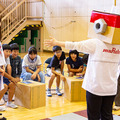 体験型プログラミング教育「動け！せんせいロボット」村田製作所が渋谷区の小学校で実施！体育館に笑顔があふれる
