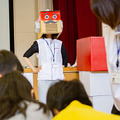 体験型プログラミング教育「動け！せんせいロボット」村田製作所が渋谷区の小学校で実施！体育館に笑顔があふれる