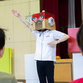 体験型プログラミング教育「動け！せんせいロボット」村田製作所が渋谷区の小学校で実施！体育館に笑顔があふれる