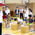 体験型プログラミング教育「動け！せんせいロボット」村田製作所が渋谷区の小学校で実施！体育館に笑顔があふれる