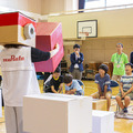 体験型プログラミング教育「動け！せんせいロボット」村田製作所が渋谷区の小学校で実施！体育館に笑顔があふれる