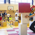 体験型プログラミング教育「動け！せんせいロボット」村田製作所が渋谷区の小学校で実施！体育館に笑顔があふれる