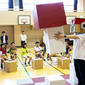 体験型プログラミング教育「動け！せんせいロボット」村田製作所が渋谷区の小学校で実施！体育館に笑顔があふれる