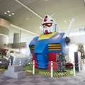 ロボットアニメが見られる酒場「ロボキチ」に1970年代～90年代の元祖スーパーロボットが大集合　バンダイ秘蔵の超合金やプラモなど