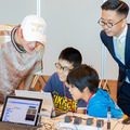 【写真レポート】Pepperで子ども達がプログラミング体験、ゲストに大人気のお笑い「EXIT」が登場！ソフトバンク「子育て応援クラブ」