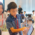 【写真レポート】Pepperで子ども達がプログラミング体験、ゲストに大人気のお笑い「EXIT」が登場！ソフトバンク「子育て応援クラブ」