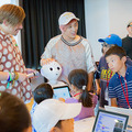 【写真レポート】Pepperで子ども達がプログラミング体験、ゲストに大人気のお笑い「EXIT」が登場！ソフトバンク「子育て応援クラブ」