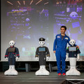 【ロボコレ2019 写真レポート(2)】サプライズゲストがランウェイに！RoBoHoN、Pepper、ビッグクラッピーなど登場
