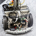 ヴイストンがNVIDIA Jetson Nano搭載の自動運搬ロボット「JetBot Mega」を発表　可搬重量約40kgの二輪駆動　国際ロボット展で稼働展示