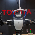 トヨタ　アバターロボット「T-HR3」と東京2020ロボット「ミライトワ」「ソメイティ」がコラボした先進のパフォーマンスを披露