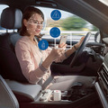 ボッシュが未来の車内用AIサンバイザーを展示　AIがドライバーの目に影を作って視界を確保　安全性を向上する「バーチャルバイザー」