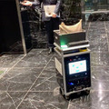 ロボットが自分でエレベータを呼んでフロアを行き来します！巡回・見守り、配達ロボットと通信の実証実験をWCPが公開
