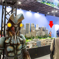 ウルトラマンの空中戦を見逃すな、バルタン星人の分身をMRで体感せよ！「DOCOMO Open House 2020」見どころ解説(2) MR体験デモ