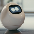 会話ロボットが家族をつなぐ　「Tapia」を子どもや高齢者の家族、医療、介護、福祉関連の事業者に無償レンタル提供　MJIが発表