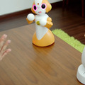 ロボットとの途切れない会話をどう実現するか? 音声認識不足を補う「複数体で連携して人と話すロボット」石黒共生HRIプロジェクト