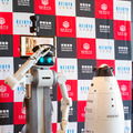 京急本社で警備/案内ロボットの実証実験　遠隔操作と自動運転で巡回と案内、検温も　シークセンスの警備ロボとMiraのアバターロボ