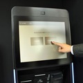 京王が新型コロナウイルス対策でホテルの自動化を発表　AI清掃ロボット「Whiz」と非対面のセルフチェックイン端末を導入