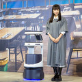 広瀬すずが自動運転の配膳ロボット「Servi」を体験　感想は?　大好物の料理に笑顔で仰天　ソフトバンクロボティクス発表会